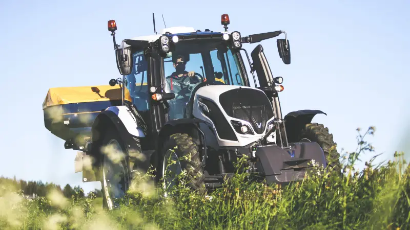 Img Tractores Valtra tu aliado multitarea para una agricultura eficiente