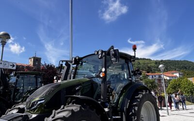 Reyvena en la feria de Aia